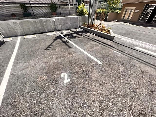 18 / 19