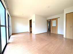 JR可部線 大町駅 徒歩11分の賃貸テラスハウス 1階3LDKのリビング/ダイニング