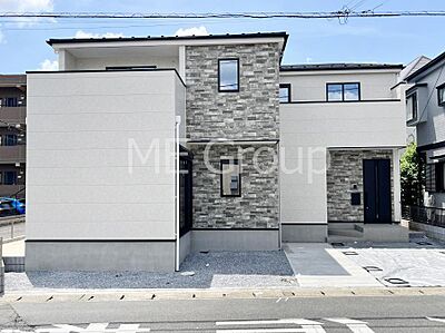 外観:洗練された外観、上質な住空間が広がる室内は永く安心して過ごせる住居です。 外観:洗練された外観、上質な住空間が広がる室内は永く安心して過ごせる住居です。