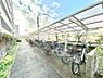 その他：駐輪場は屋根付き