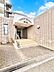 エントランス：外観 綺麗なエントランスは、居住者を優しく迎えいれてくれます  
