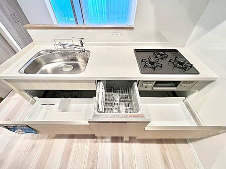 使いやすさを優先したスライド式収納タイプ！