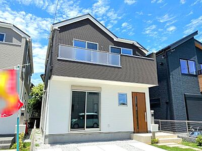 外観：たっぷりの陽光と心地よい風が舞い込む住まい 