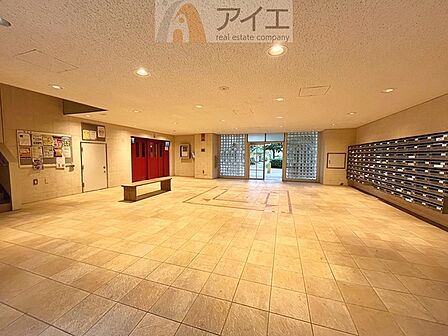 共用部の清掃・修理は管理員が実施