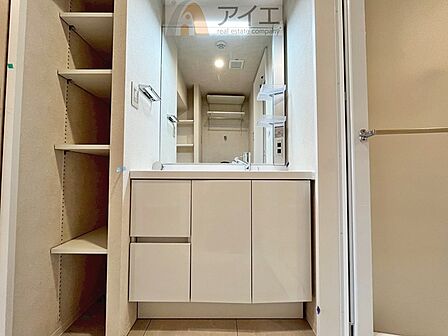 上質な洗面空間がゆとりの時間を演出