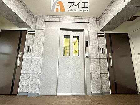 清掃も行き届いたエレベーターホール