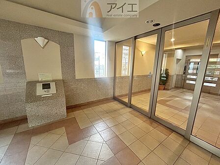 共用部の清掃・修理は管理員が実施