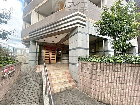 清掃や修理だけでなく、不審者への声掛けも。管理員の活動は防犯にも有効
