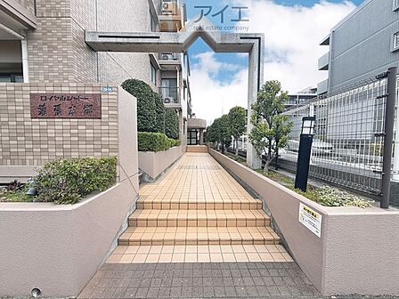 共用部の清掃・修理は管理員が実施