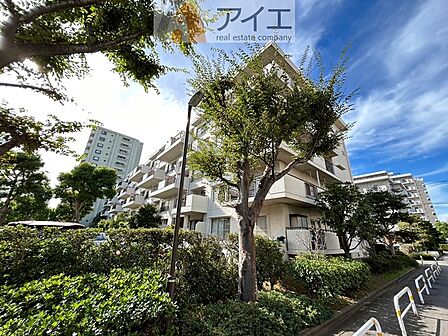 友人を呼びたくなるリノベーション済みのきれいな住まいです