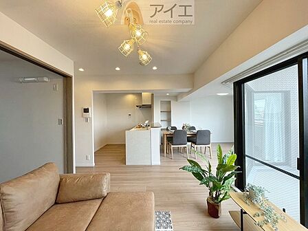【施工例】朝から日差しいっぱいの、明るい空間でのびのび過ごせます
