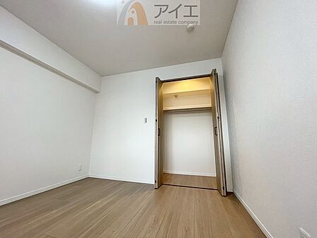 【施工例】お子様の荷物も片付く、全居室収納スペース