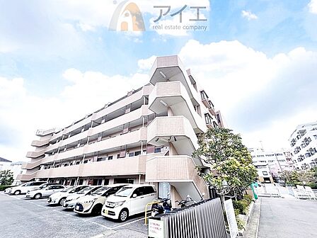 溢れる陽光でご家族の笑顔も輝く住まい