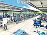 その他：広々スペースの駐輪場はご家族の自転車を置くことができます