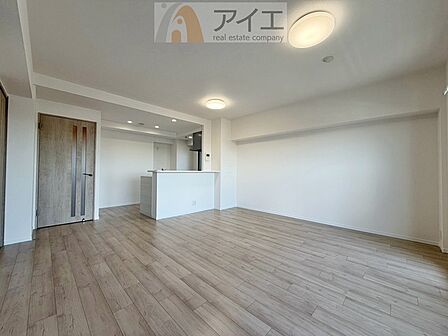 リビングで遊ぶお子様にも目が届く、安心感で選ぶなら対面キッチン