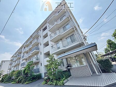 友人を呼びたくなるリノベーション済みのきれいな住まいです