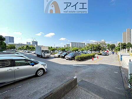 駐車場があるため車通勤の方にも安心なマンションです
