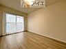 寝室：風通しが良く、開放感あふれるお部屋です