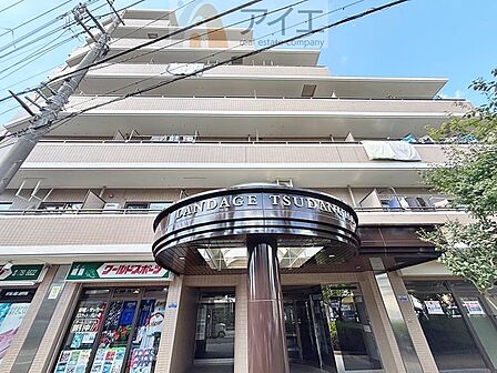 朝から日差しいっぱいの、明るい空間でのびのび過ごせます