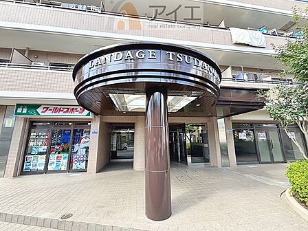 清掃や修理、不審者への声掛けも。管理員日勤は防犯にも有効