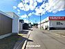 外観：前面道路含む現地写真