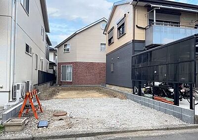 外観：現在建築中の外観画像です。ご内覧は同じメーカーの完成物件へご案内いたしますので、いつでもご相談ください！