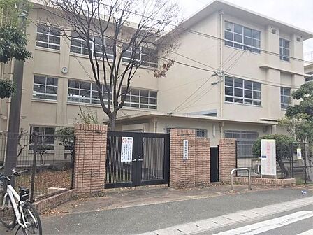 福岡市立 堅粕小学校 950m
