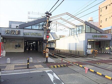 西鉄天神大牟田線 井尻駅 西鉄大牟田線 井尻駅天神まで乗り換えなしで約15分。 1000m