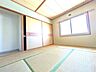 和室：■和室■お好みのフローリングへの変更やクロス張り替えで、一から理想のお部屋を作り上げられる空間です。予算や好みに合わせて、こだわりを詰めたお部屋づくりを楽しめます。