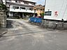 外観：前面道路含む現地写真