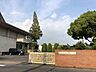 周辺：南部中学校まで　1120m　徒歩約14分●桜で有名な五条川沿いにあります。日本語・ポルトガル語適応指導教室があります。