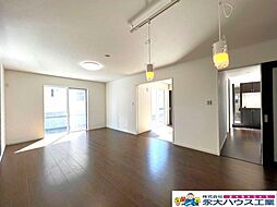 リビング/ダイニングの画像