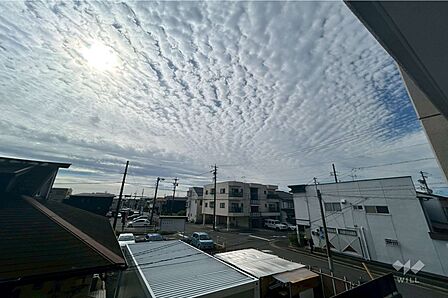 バルコニーからの眺め（南西方向）［2025年10月20日撮影］
