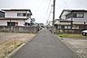 外観：物件の東側前面道路（南側から）［2026年4月15日撮影］