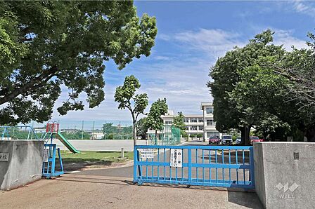勝川小学校[公立]の外観