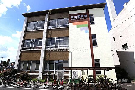守山図書館の外観