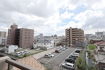 バルコニーからの眺め（南東方向）［2026年8月14日撮影］