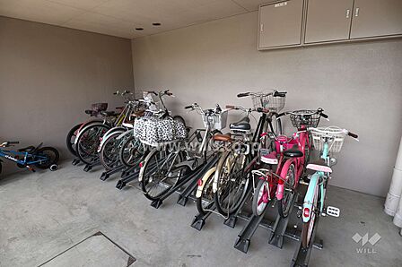 駐輪場