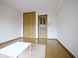 ヴィラ・リビエールII 207 2階1Kのリビング/ダイニング