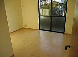 オストベルグ・ミヤコ B105 1階1LDKのリビング/ダイニング