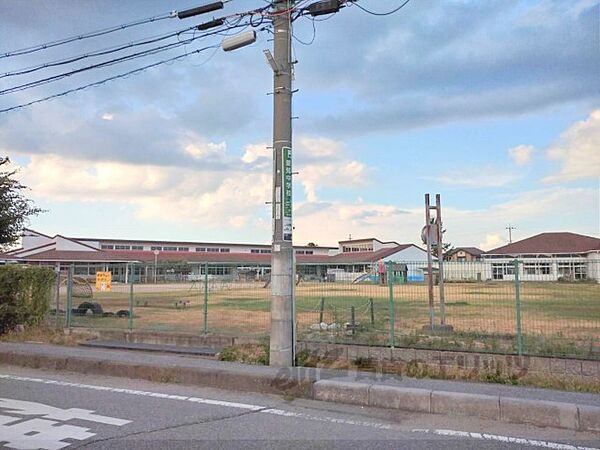 周辺：愛知川幼稚園まで1700メートル