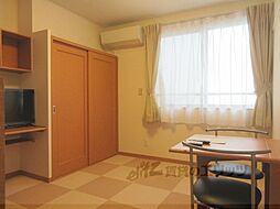 レオパレスとよさと 2階1Kのリビング/ダイニング