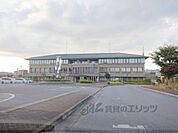 愛荘町役場愛知川庁舎まで450メートル