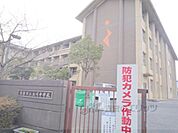 玉川中学校まで1800メートル