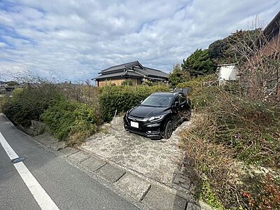 外観：駐車場