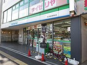 ファミリーマート 327m
