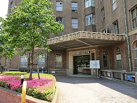 心温まるケアとともに、高度先端医療から地域医療まで、幅広く質の高い医療を提供。