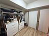 洋室：全室収納が完備されているので、荷物がすっきりと片付いてお部屋が広々と使えます！