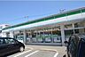 周辺：ファミリーマート北島田町一丁目店 735m