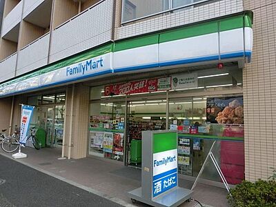 周辺：ファミリーマート巣鴨三丁目店 320m